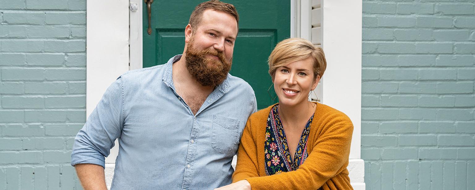 Watch Home Town Takeover in Streaming Online TV Shows STARZ ON